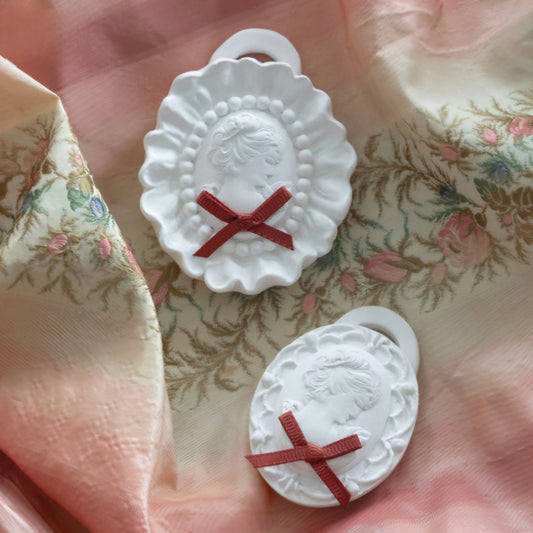 Mathilde M Cameo Decor (Fruits Des Bois)