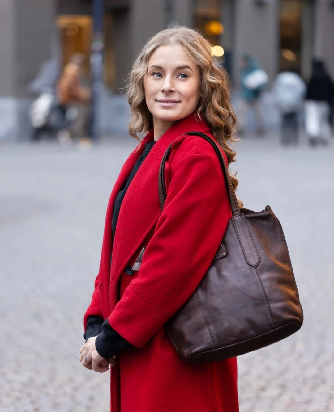 Liz Leather Shoulder Bag