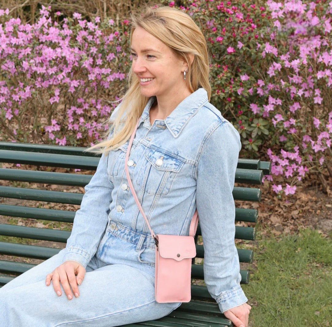 Yort Leather Phone Bag