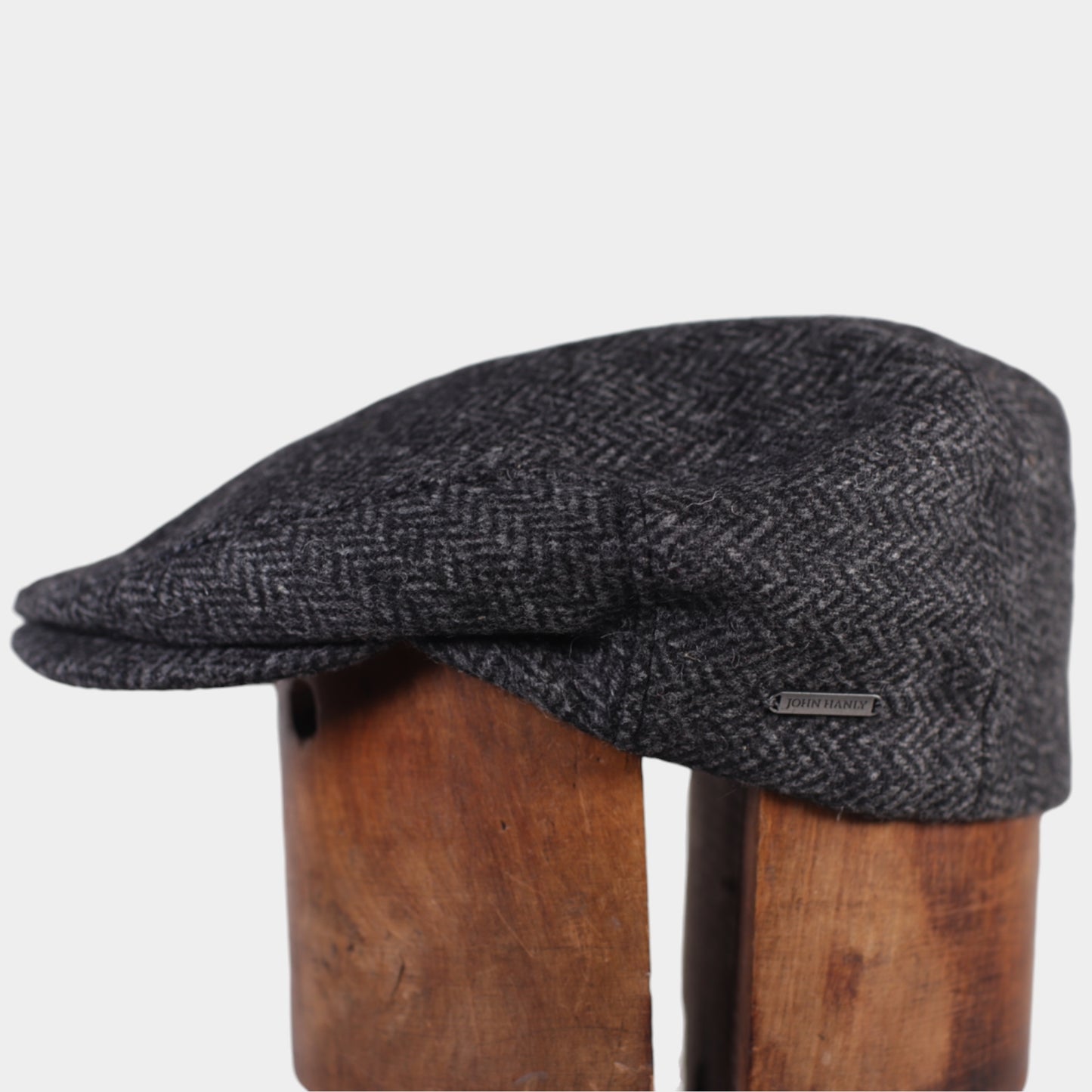 Traditional Tweed Cap in Charcoal Herringbone