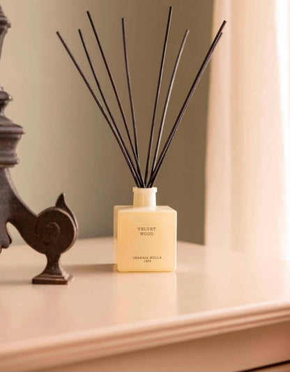 Velvet Wood Reed Diffuser