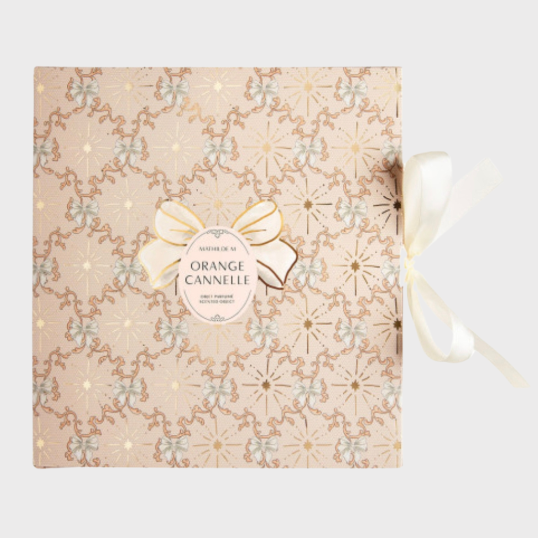 Orange Canelle Scented Navity Decoration